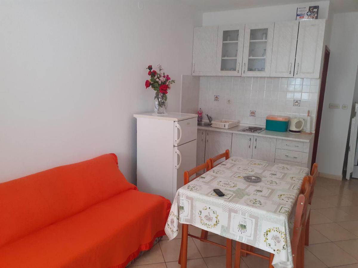 Apartments Slavica Bol Bagian luar foto