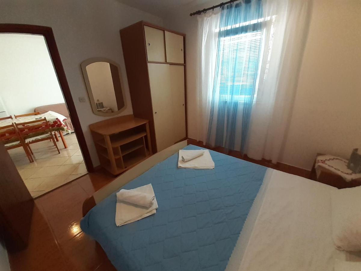Apartments Slavica Bol Bagian luar foto