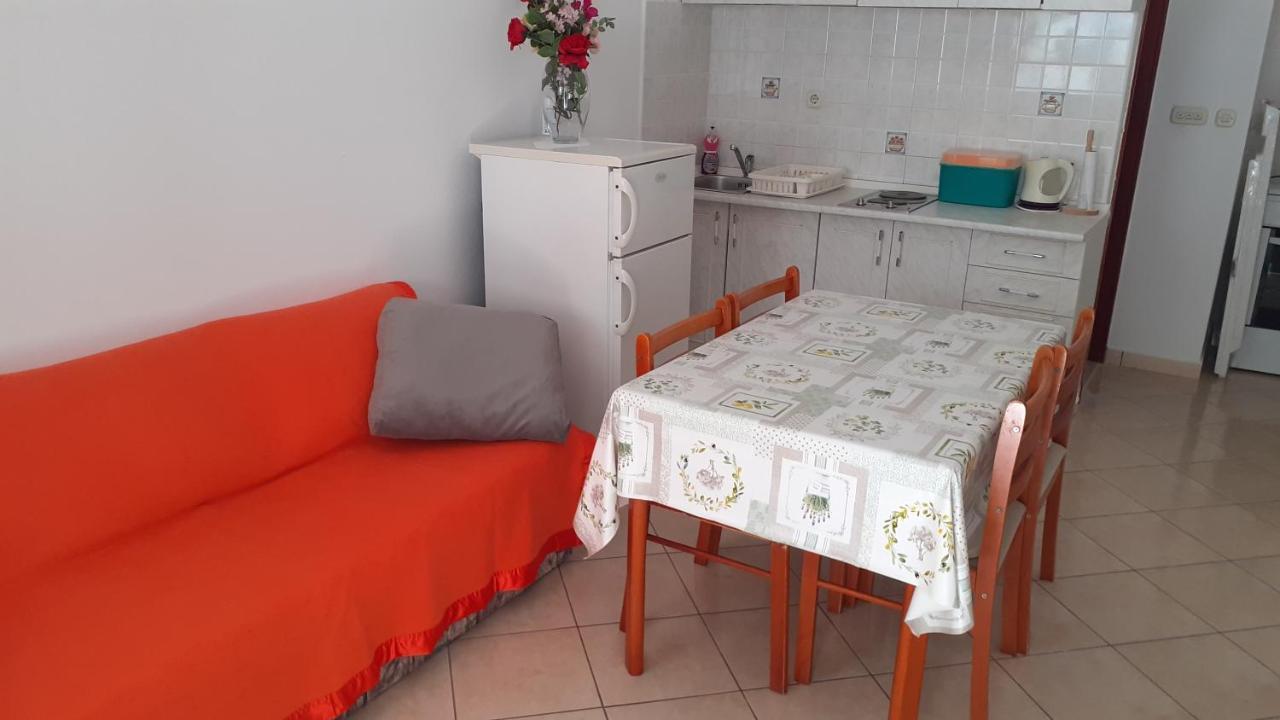 Apartments Slavica Bol Bagian luar foto